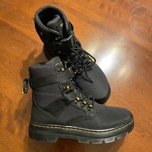 Dr. Martens Combs Tech ll Mens Size 7 Combat Boots